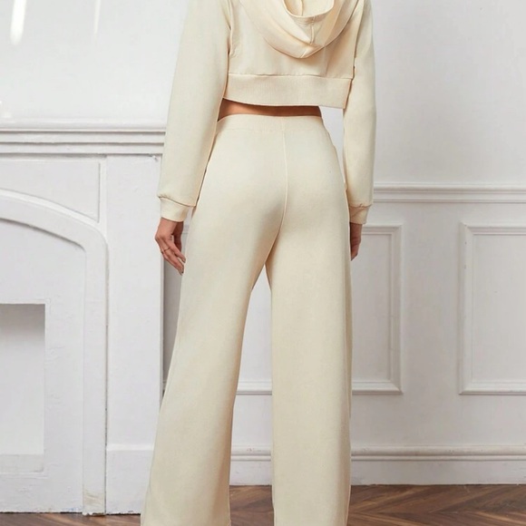 Zip Up Crop Hoodie & Wide Leg Sweatsuit *NEW* - Picture 4 of 6